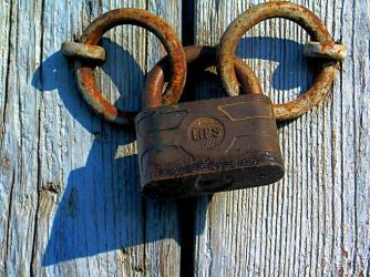 Lips Lock